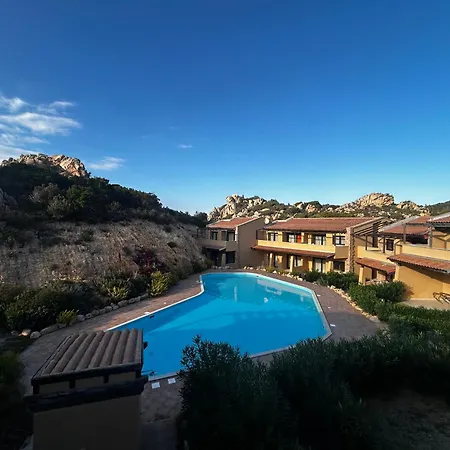 Casa Le Rocce Con Piscina Condivisa *