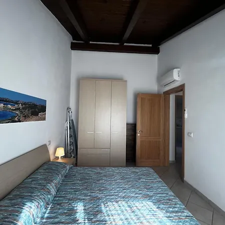 Casa Le Rocce Con Piscina Condivisa