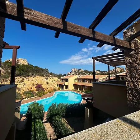 아파트 Casa Le Rocce Con Piscina Condivisa *