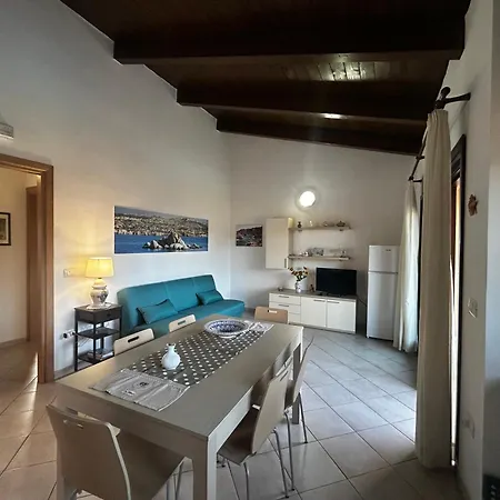 Casa Le Rocce Con Piscina Condivisa *