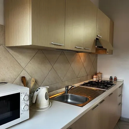 Casa Le Rocce Con Piscina Condivisa