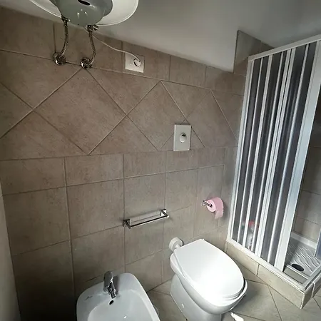 Casa Le Rocce Con Piscina Condivisa *