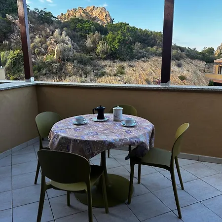 아파트 Casa Le Rocce Con Piscina Condivisa